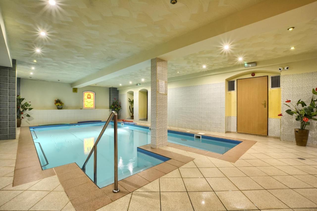 Hotel Krysztal Swieradow-Zdroj Bagian luar foto